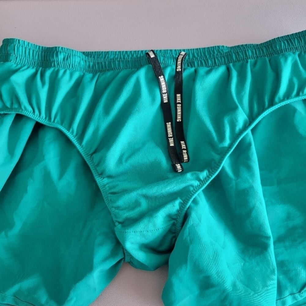 Nike Dry-Fit Green Running Lined Shorts Sz M Athletic Workout Gym Lightweight - Picture 6 of 8